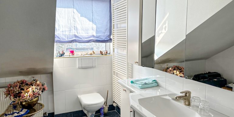 Badezimmer DG