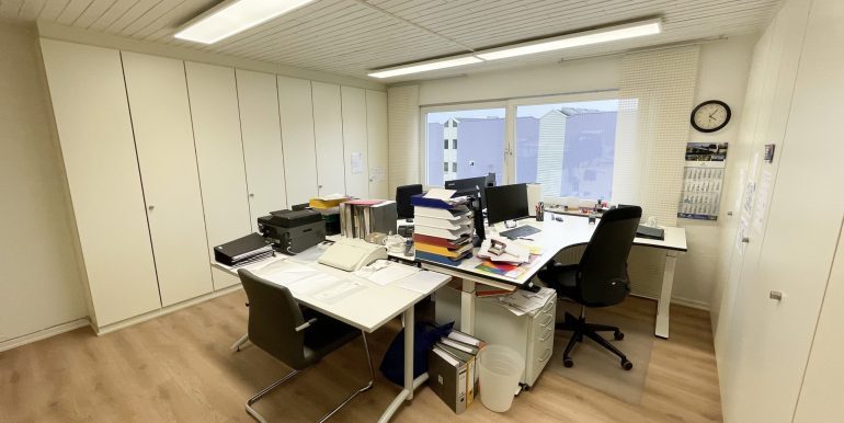 Büro EG