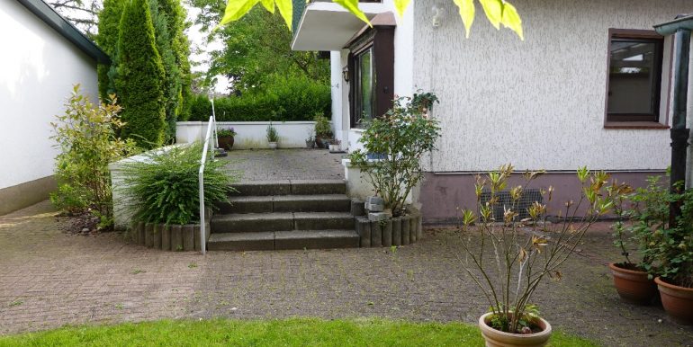 Terrasse mit Gartenzugang