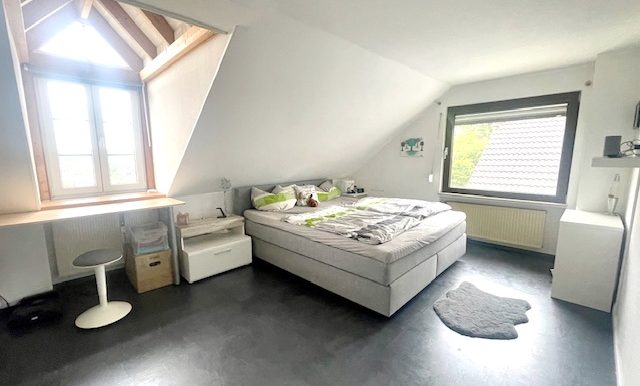 Großes Schlafzimmer im 1.Obergeschoss